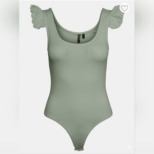 Vera Moda- Bodysuit Minty green- Vero Moda Ruffle Sleeve Green bodysuit